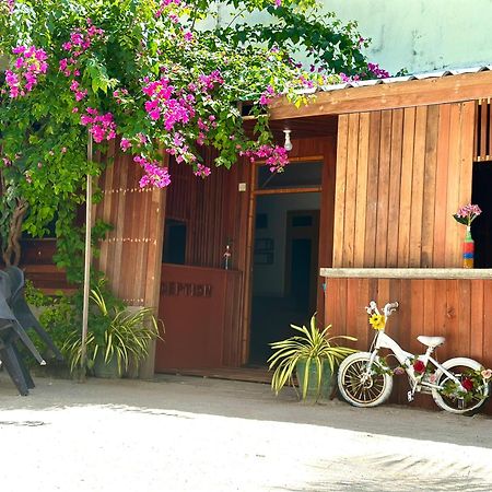 Leisure Inn Guest House Bodufolhudhoo Eksteriør billede